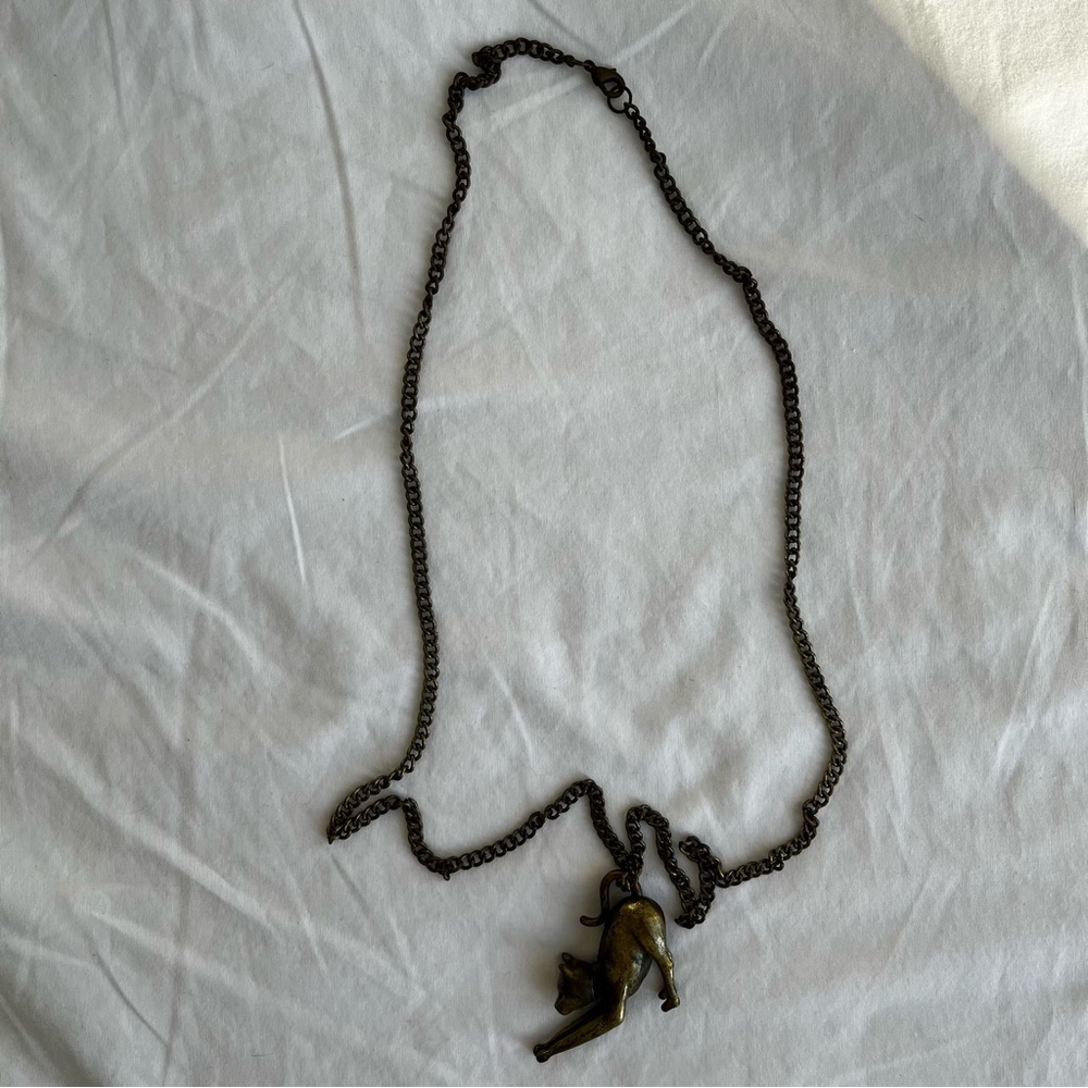 Vintage Bronze Cat Pendant Necklace - Picture 2 of 3